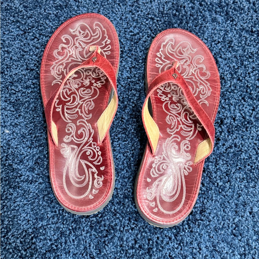 Ladies Size 8 leather red, OluKai Flip flops